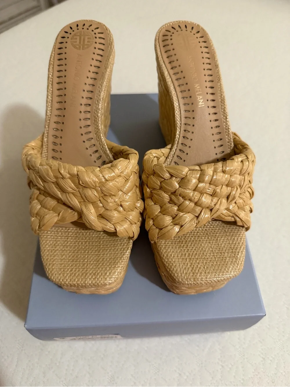 ANTONIO MELANI Like New Size 6 Natural Tan Braided Platform Slide Sandals